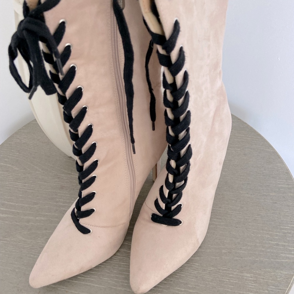 Pink tie suede heel boot